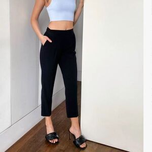 148$ RETAIL Babaton Cohen Pant Cropped, mid-rise pleated trouser Size 0 Black